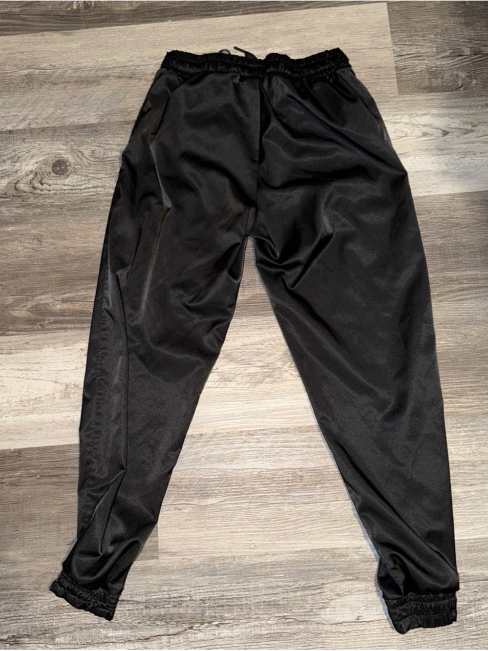 Nike Air Women's Satin Track Pants Joggers Black
Size Small BV4781-010 - Picture 5 of 5